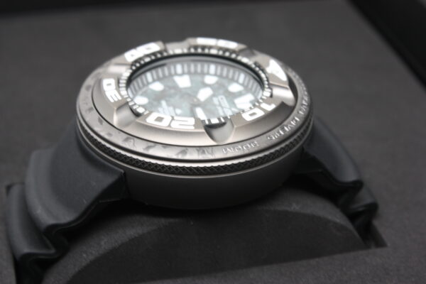 Citizen Diver's Eco Drive 300 mt "Godzilla" Limited Edition - immagine 13